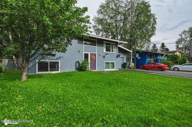 3511 Scarlet Place, Anchorage, AK 99517