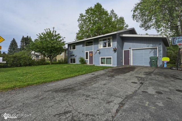 3511 Scarlet Place, Anchorage, AK 99517