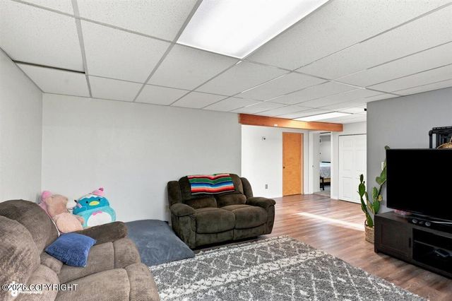 3511 Scarlet Place, Anchorage, AK 99517
