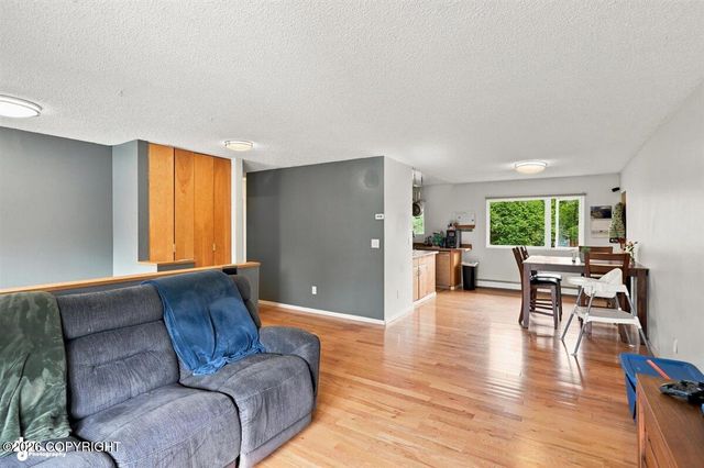 3511 Scarlet Place, Anchorage, AK 99517