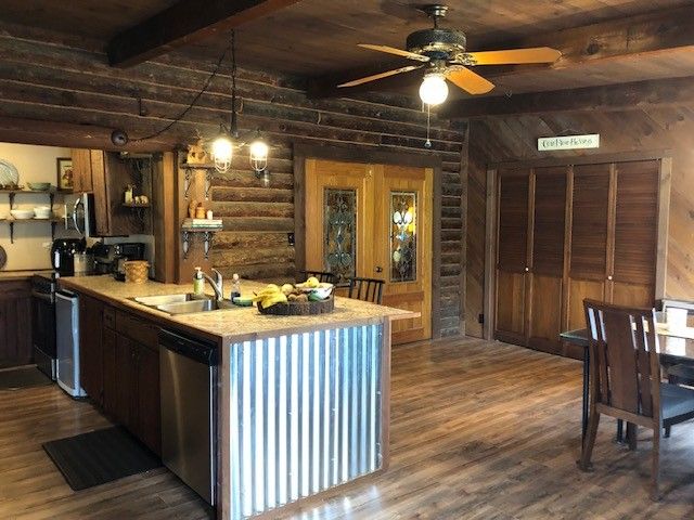 300 Roy Pitt Rd, Springfield, TN 37172