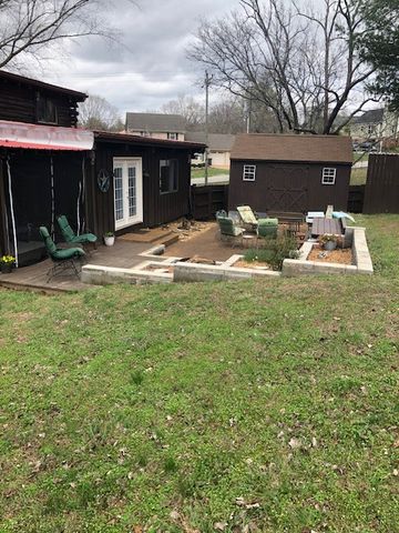 300 Roy Pitt Rd, Springfield, TN 37172