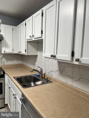605 N 44TH ST, Philadelphia, PA 19104