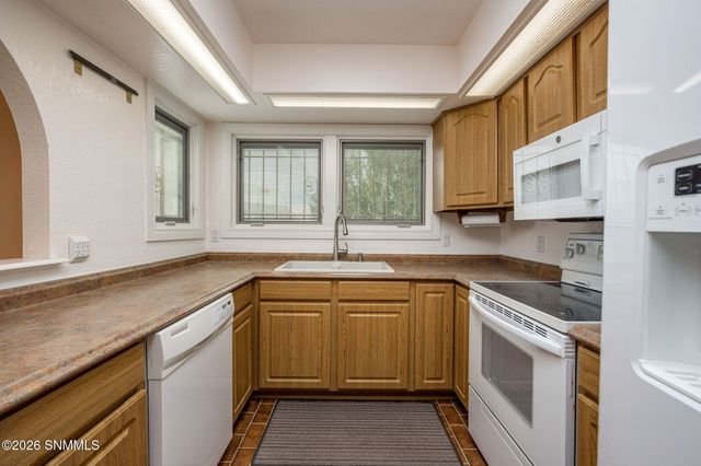 2194 Frontier Drive, Las Cruces, NM 88011