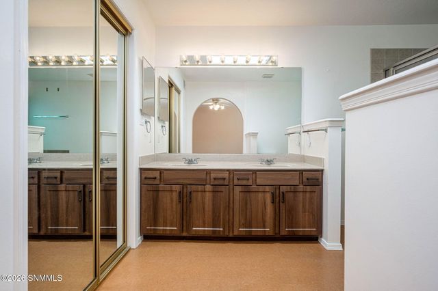 2194 Frontier Drive, Las Cruces, NM 88011