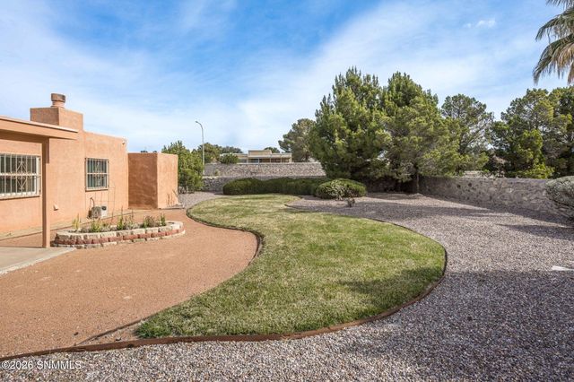 2194 Frontier Drive, Las Cruces, NM 88011