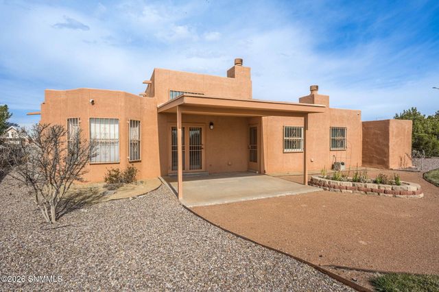2194 Frontier Drive, Las Cruces, NM 88011