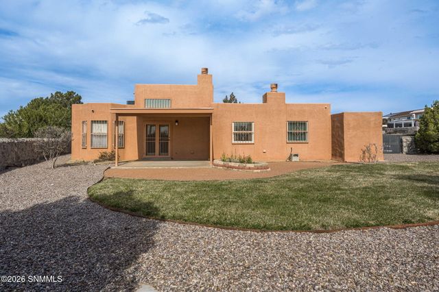 2194 Frontier Drive, Las Cruces, NM 88011