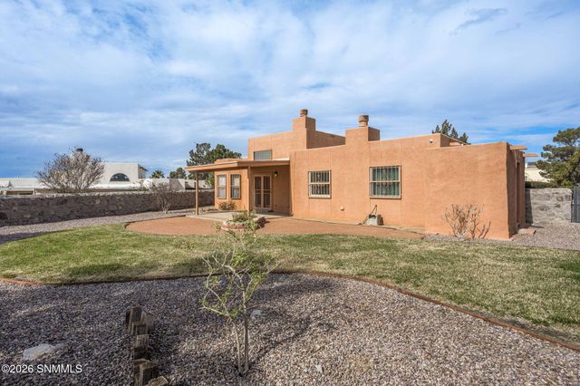 2194 Frontier Drive, Las Cruces, NM 88011