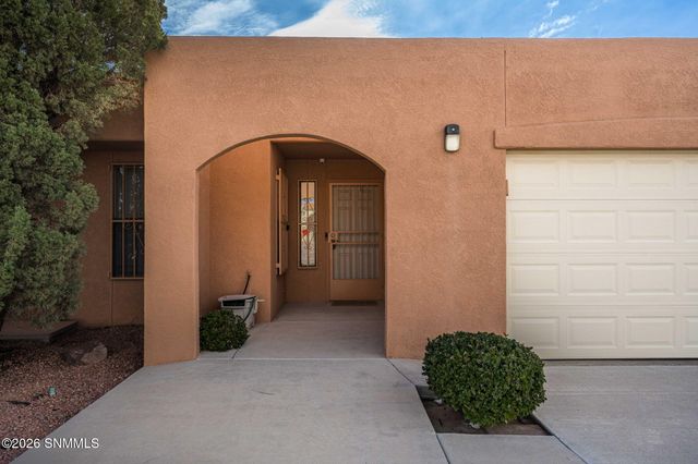 2194 Frontier Drive, Las Cruces, NM 88011