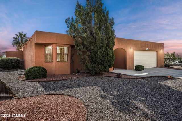 2194 Frontier Drive, Las Cruces, NM 88011