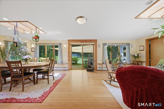 15 Mitchell Drive, East Lyme, CT 06357