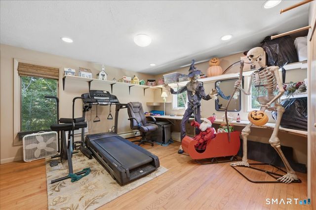 15 Mitchell Drive, East Lyme, CT 06357