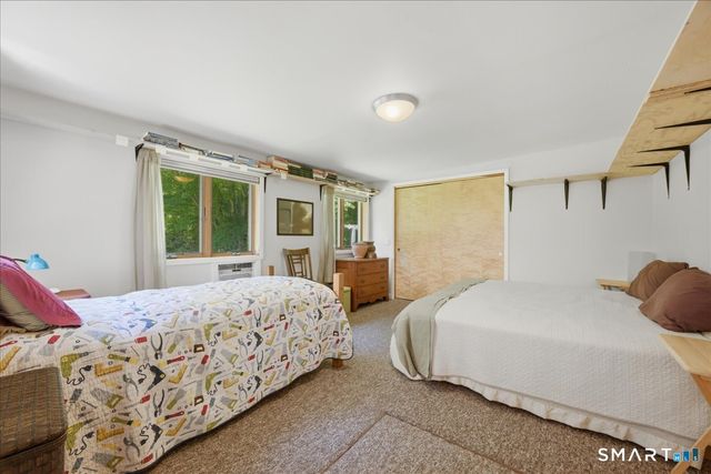 15 Mitchell Drive, East Lyme, CT 06357