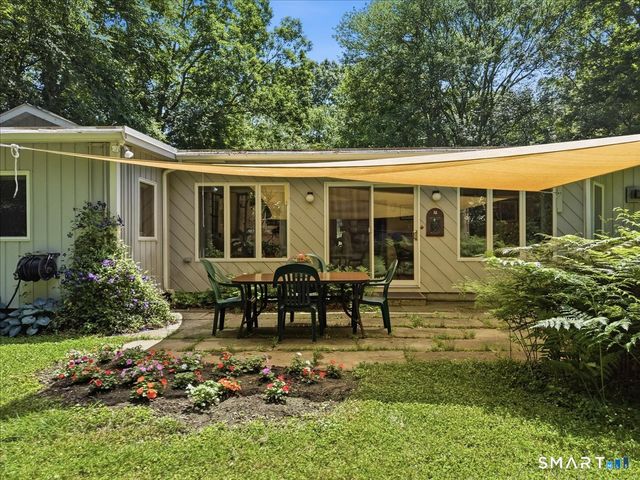 15 Mitchell Drive, East Lyme, CT 06357