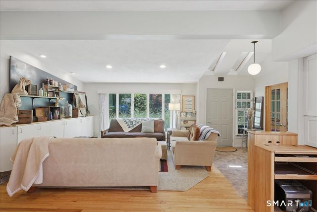 15 Mitchell Drive, East Lyme, CT 06357