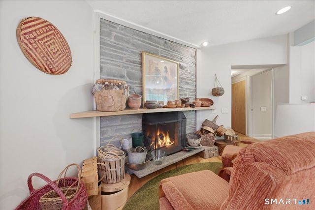 15 Mitchell Drive, East Lyme, CT 06357