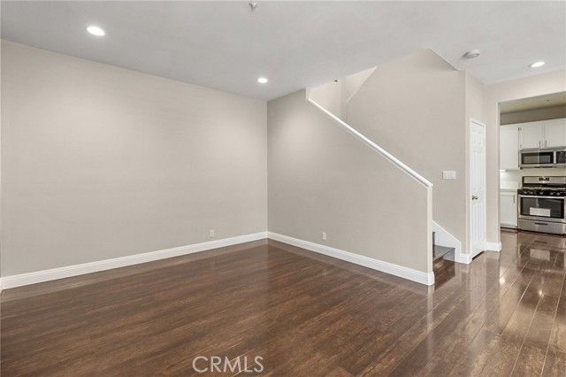 433 N Londonderry Lane B, Orange, CA 92869