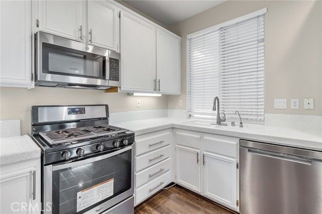 433 N Londonderry Lane B, Orange, CA 92869