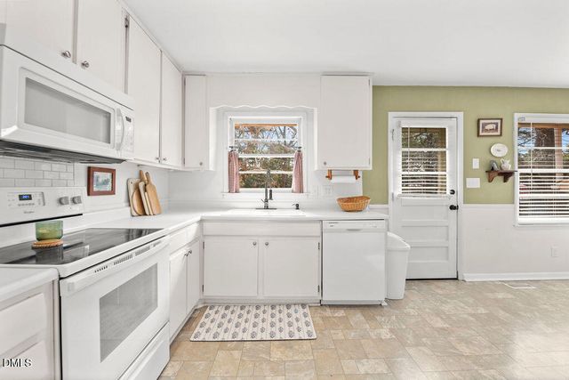 2929 Skycrest Drive, Fayetteville, NC 28304