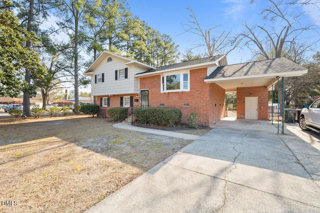2929 Skycrest Drive, Fayetteville, NC 28304