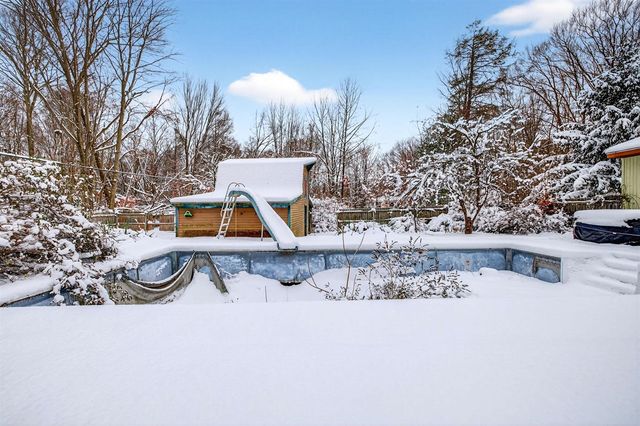 4781 S Shore Drive, Whitehall, MI 49461