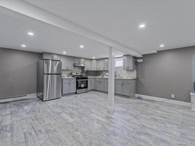 575 Hawthorne Street, West Hempstead, NY 11552