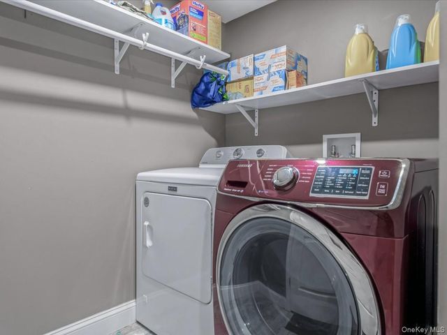 575 Hawthorne Street, West Hempstead, NY 11552