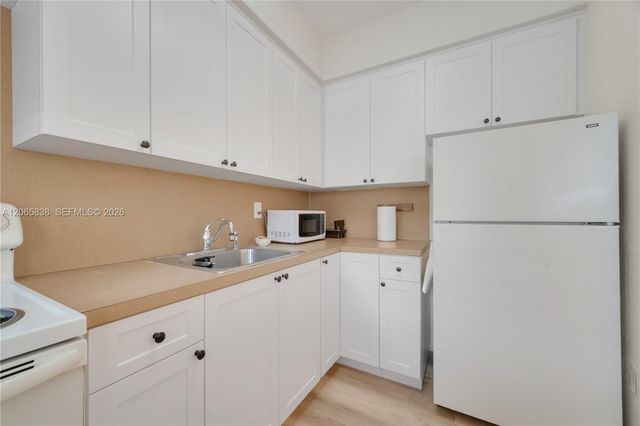 2893-2895 SW 37th Court, Miami, FL 33134