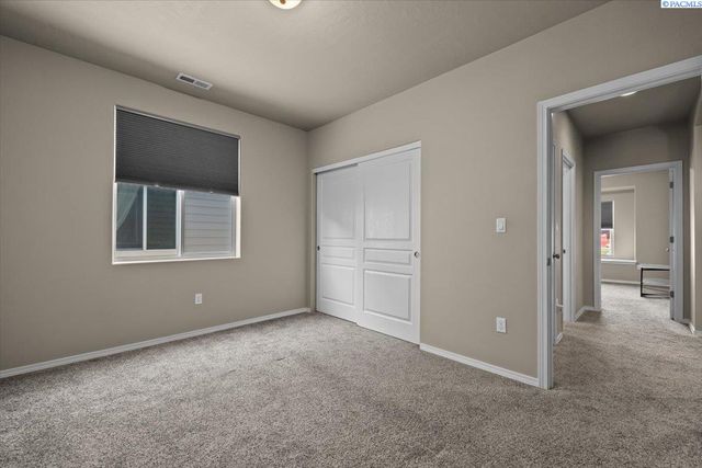 5806 Wallowa Lane, Pasco, WA 99301