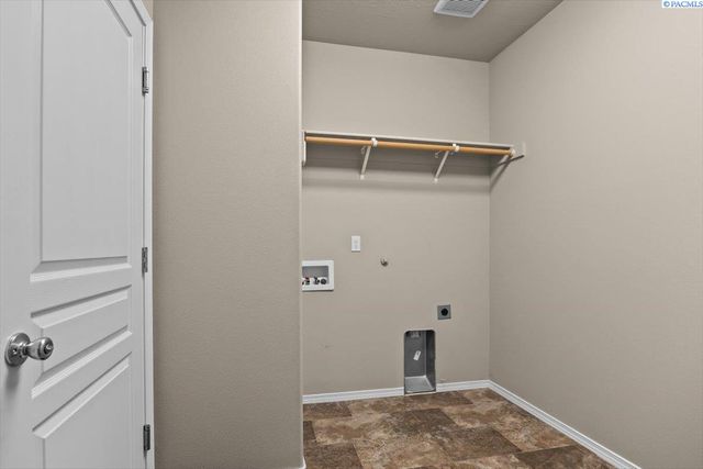 5806 Wallowa Lane, Pasco, WA 99301