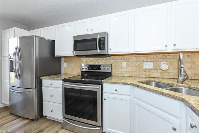 5096 Bartholomews Lane, Greensboro, NC 27407