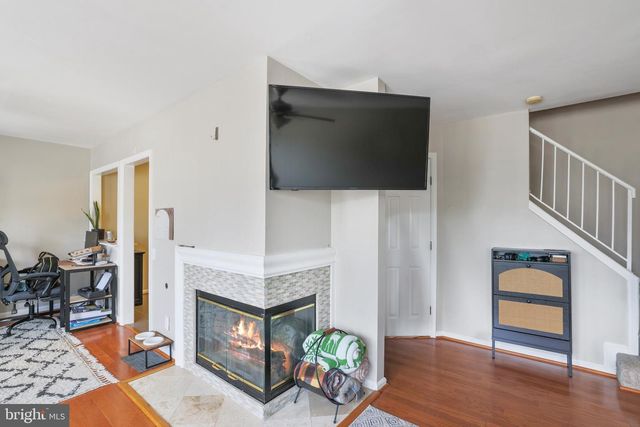 9230 CARDINAL FOREST LN #301, Lorton, VA 22079