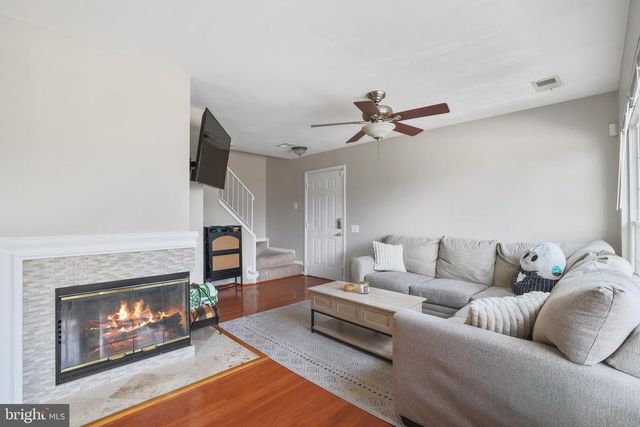 9230 CARDINAL FOREST LN #301, Lorton, VA 22079