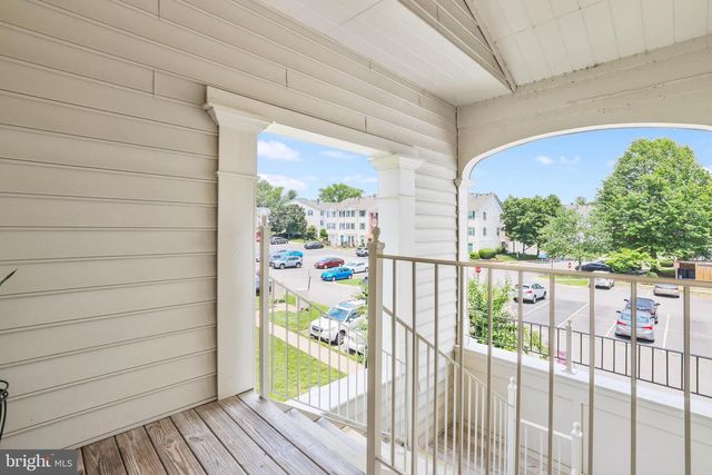 9230 CARDINAL FOREST LN #301, Lorton, VA 22079
