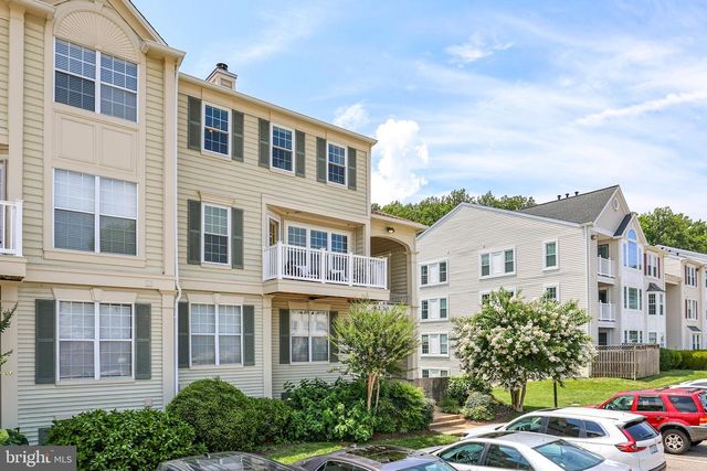 9230 CARDINAL FOREST LN #301, Lorton, VA 22079