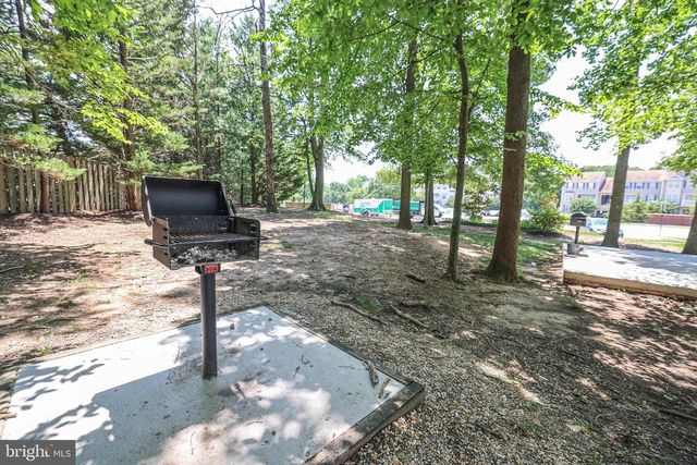 9230 CARDINAL FOREST LN #301, Lorton, VA 22079
