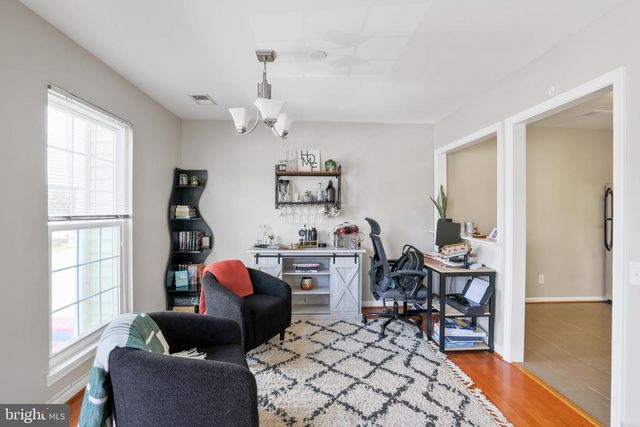 9230 CARDINAL FOREST LN #301, Lorton, VA 22079