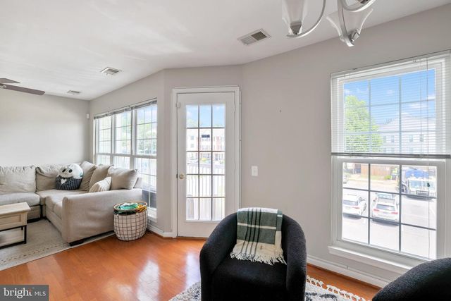 9230 CARDINAL FOREST LN #301, Lorton, VA 22079