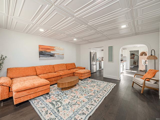 507 N Eleventh Avenue, Evansville, IN 47712