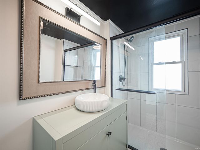 507 N Eleventh Avenue, Evansville, IN 47712