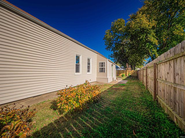 507 N Eleventh Avenue, Evansville, IN 47712