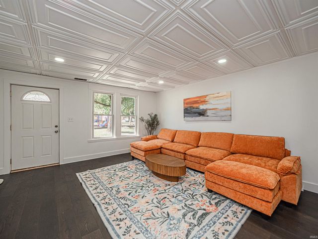 507 N Eleventh Avenue, Evansville, IN 47712