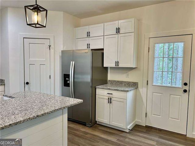 24 Rocky Circle NE, White, GA 30184