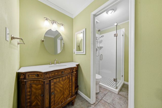 3 Hideaway Drive, Friendswood, TX 77546