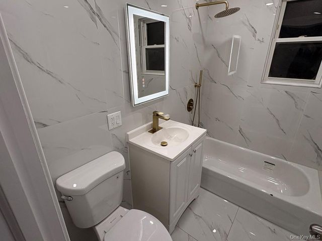 2819 Schurz Avenue, Bronx, NY 10465