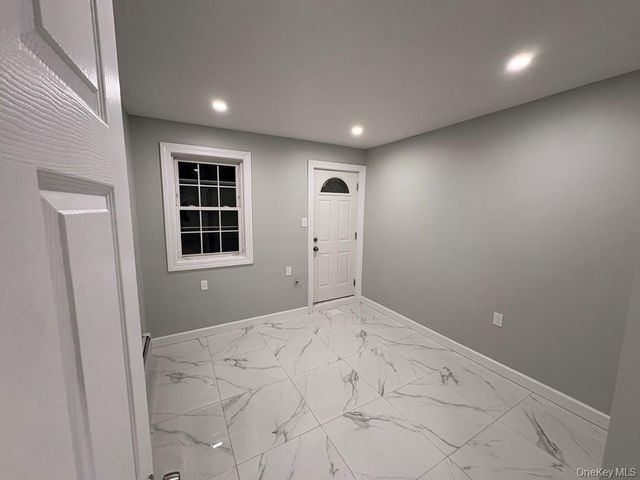 2819 Schurz Avenue, Bronx, NY 10465