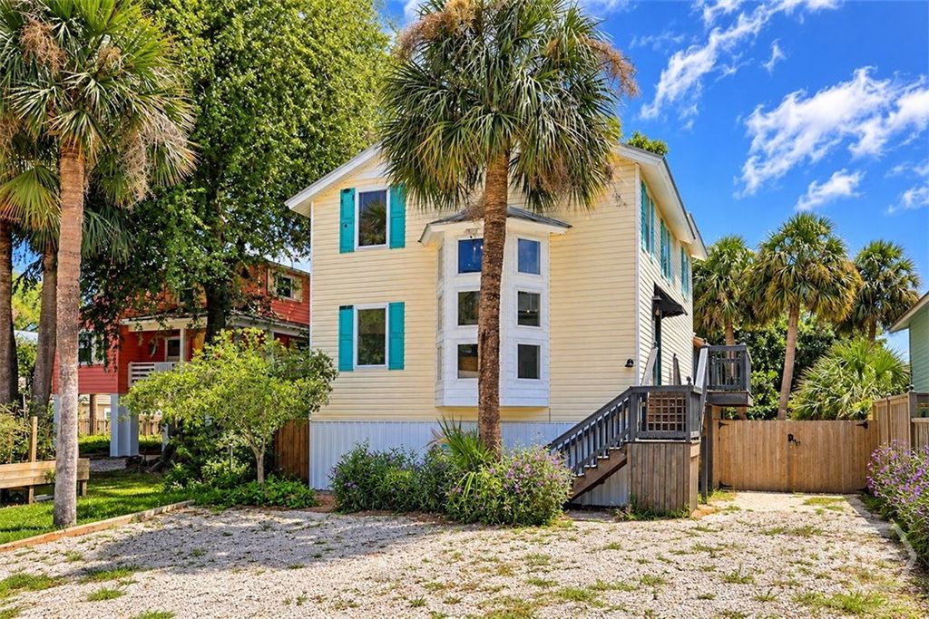Image 6 of property listing at 1214 5th Avenue, Tybee Island, GA 31328