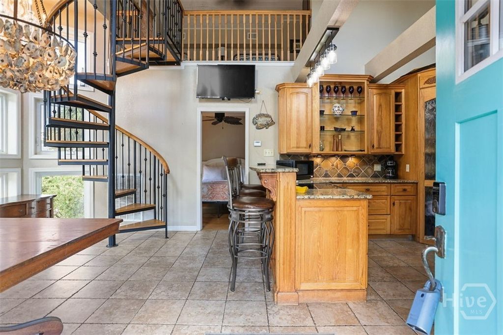 Image 7 of property listing at 1214 5th Avenue, Tybee Island, GA 31328