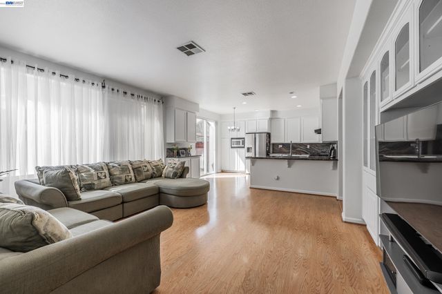 530 Spalding St, Hayward, CA 94544